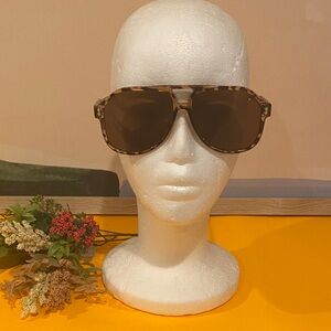 Tortoise Shell Unisex Sunglasses